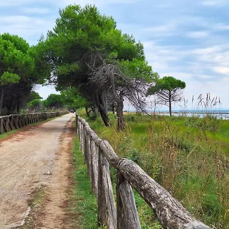 Apartament Colorful With Balcony-beahost Bibione