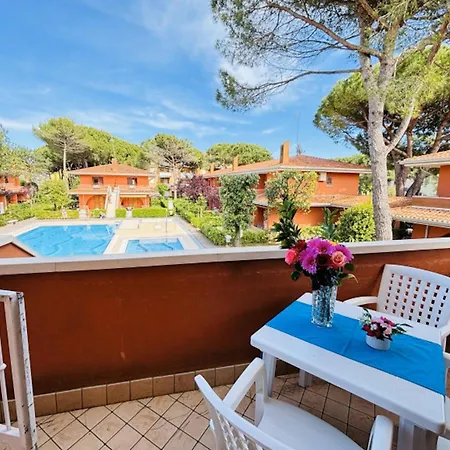 Colorful With Balcony-beahost *