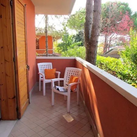 Colorful With Balcony-beahost Апартаменты Бибионе